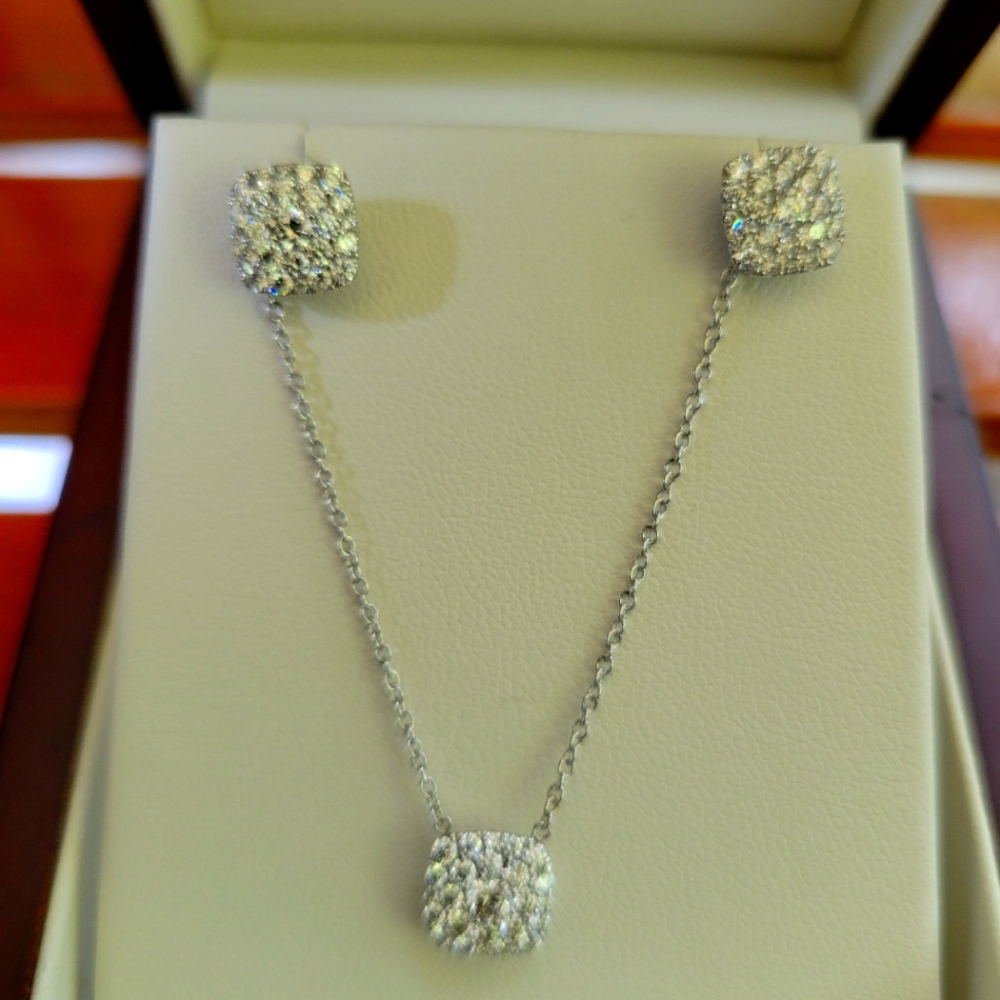 14kt white gold diamond set